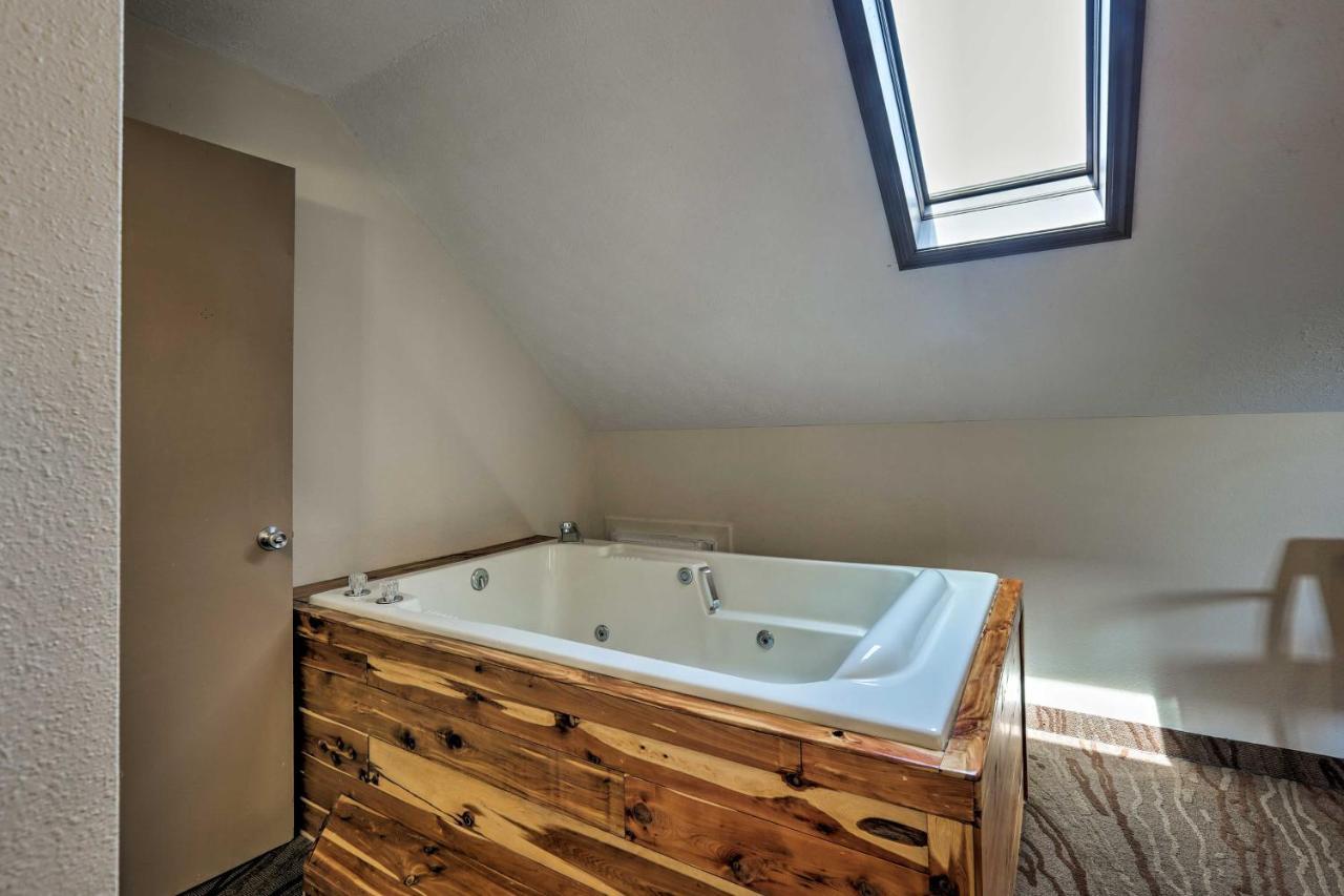 Burkesville Apt With Deck, Views And Pool Access! Extérieur photo