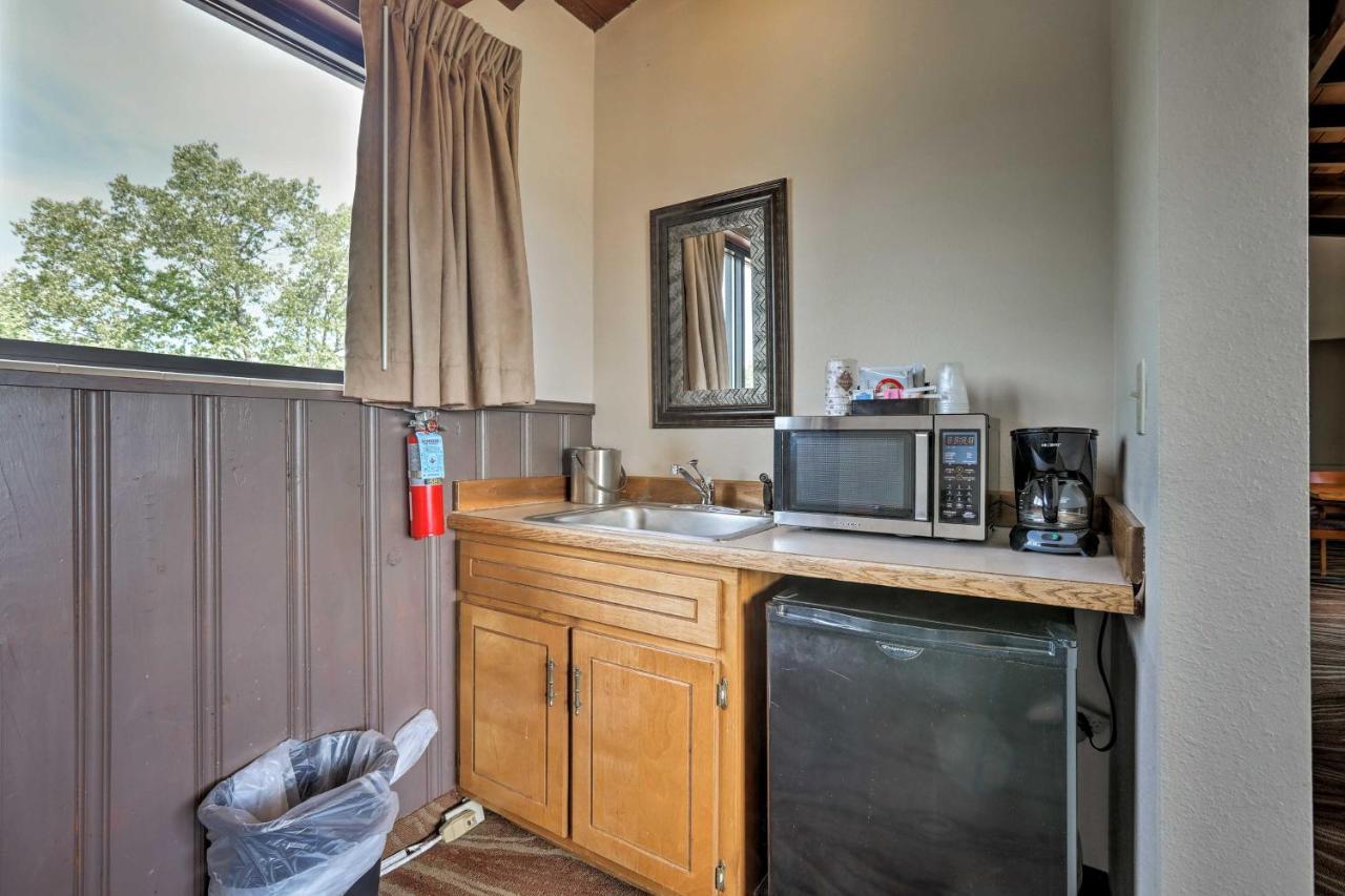 Burkesville Apt With Deck, Views And Pool Access! Extérieur photo